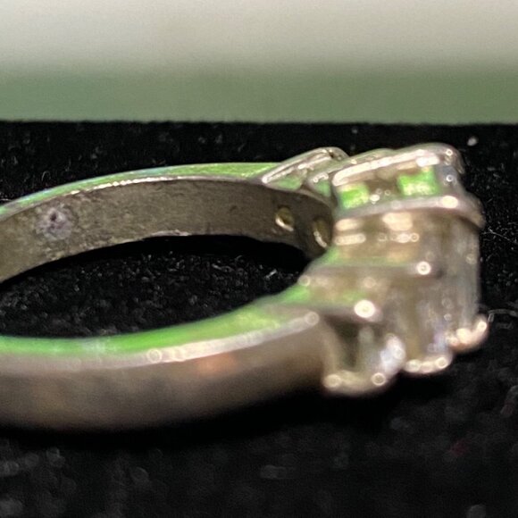 Ring CZ Cubic Zirconia 5 Stones Faceted Vintage Jewelry Sterling Silver Tested - Picture 11 of 11
